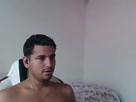 Snapshot of kylian_07 chatting on March 4, 2026, 5:10 pm kylian 07 online show from March 4, 2026, 5:10 pm