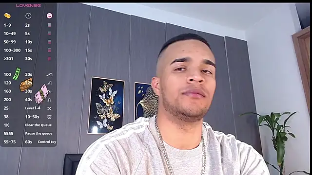 Bigcock 21cm  online show from March 18, 2025, 7:55 pm