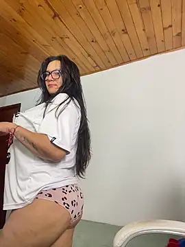 SWEETLILY18 online show from July 16, 2026, 1:08 pm