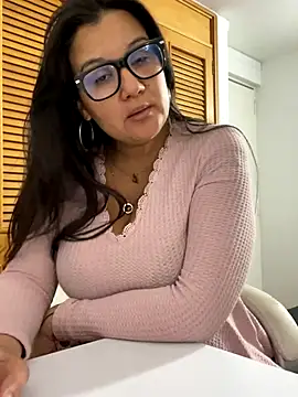 SWEETLILY18 online show from September 29, 2025, 10:04 pm