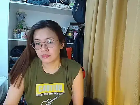crizzybel online show from April 23, 2026, 7:04 am