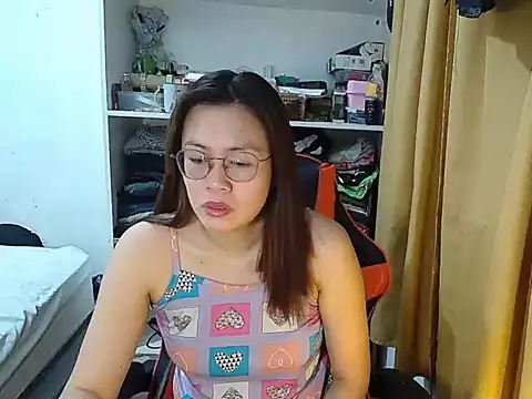 crizzybel online show from May 4, 2026, 6:44 pm