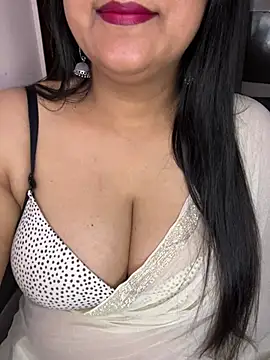 Zoya Varma004 online show from March 8, 2026, 6:28 am