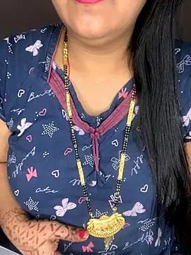 Zoya Varma004 online show from November 3, 2025, 1:58 pm