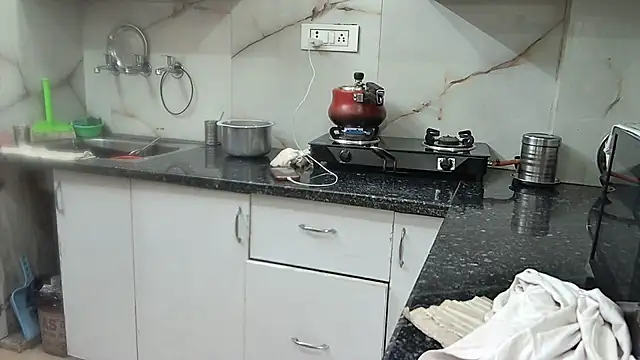 Zoya Varma004 online show from March 10, 2025, 11:12 am