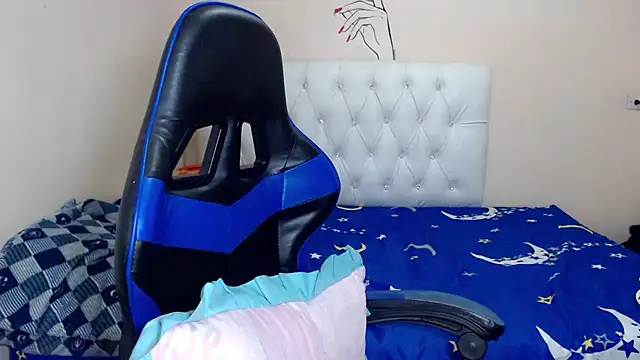 Leylafourniert online show from March 19, 2026, 7:14 pm