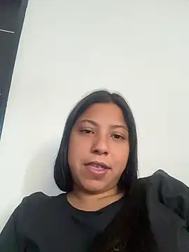 Leylafourniert online show from May 16, 2026, 7:24 pm