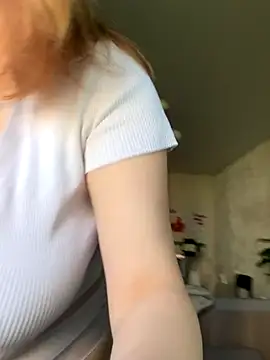 Mira Xo  online show from September 22, 2025, 7:36 am