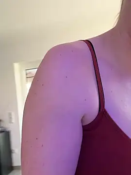 Snapshot of newMichelle chatting on March 12, 2026, 7:12 am newMichelle online show from March 12, 2026, 7:12 am