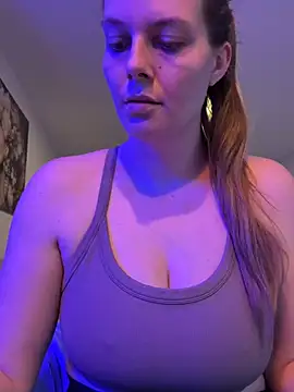 Snapshot of newMichelle chatting on February 19, 2026, 7:16 am newMichelle online show from February 19, 2026, 7:16 am