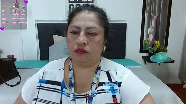 Keyla01  online show from October 20, 2025, 6:41 pm