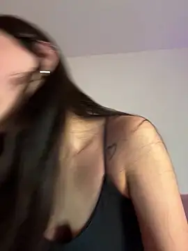 martiiaciar online show from March 22, 2025, 1:54 am