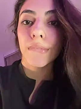 martiiaciar online show from March 8, 2025, 4:34 am