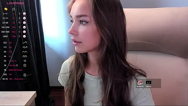 Snapshot of AliceOrlova chatting on September 19, 2025, 9:13 am AliceOrlova online show from September 19, 2025, 9:13 am