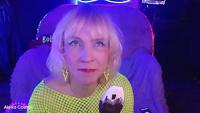 Snapshot of Alexa_Cosmic chatting on April 1, 2026, 11:45 pm Alexa Cosmic online show from April 1, 2026, 11:45 pm
