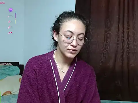 Olivia Bright online show from June 28, 2026, 9:43 pm