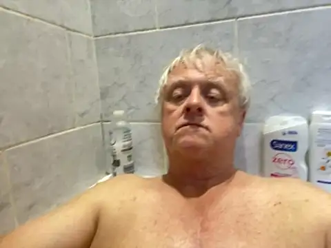 bigbadjon69 online show from April 29, 2026, 10:41 am