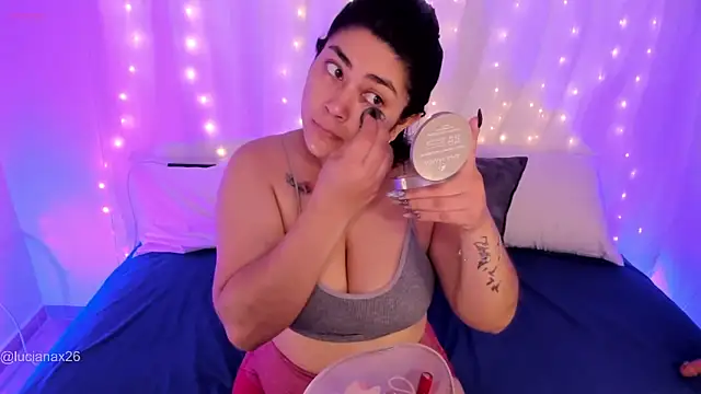 lucy26  online show from October 16, 2025, 2:20 am