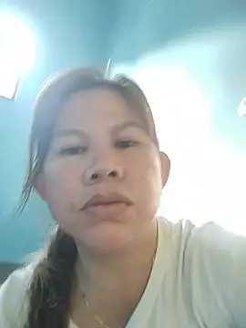 Snapshot of simplewild_mom chatting on July 22, 2026, 8:49 am simplewild mom online show from July 22, 2026, 8:49 am