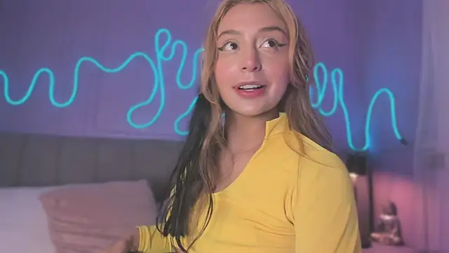 Sofly s online show from December 20, 2025, 11:57 am