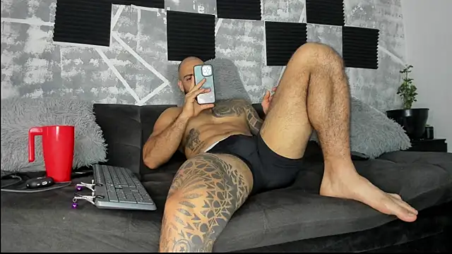 leonidas 18k online show from May 4, 2026, 3:59 pm