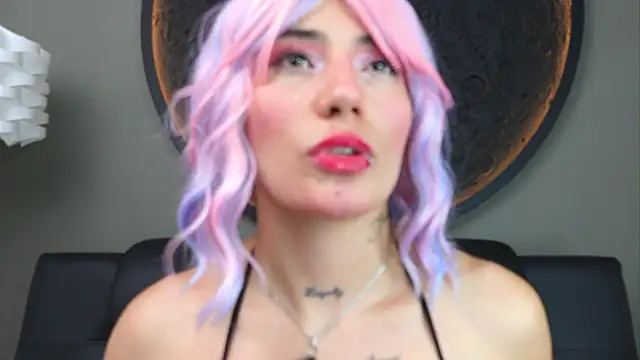 miss sharlotte18 online show from October 10, 2025, 7:04 pm