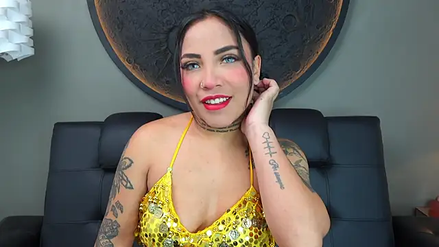 Snapshot of miss_vaiolette chatting on November 29, 2025, 11:21 am miss vaiolette online show from November 29, 2025, 11:21 am