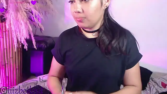 Snapshot of liz_bedoutxx chatting on September 30, 2025, 12:05 am liz bedoutxx online show from September 30, 2025, 12:05 am