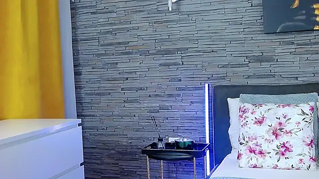 Snapshot of AllanaJoy chatting on August 4, 2026, 4:50 am AllanaJoy online show from August 4, 2026, 4:50 am