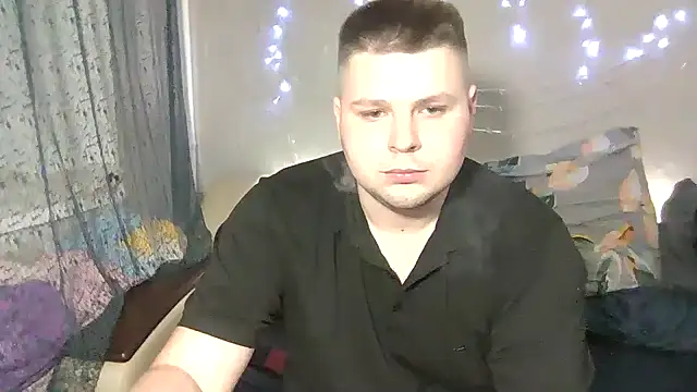 Snapshot of Volshebnik130_ chatting on January 24, 2025, 10:30 pm Volshebnik130 online show from January 24, 2025, 10:30 pm