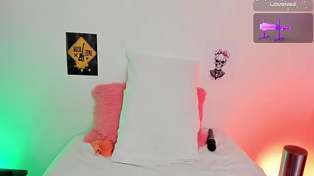 nicolette rock online show from October 1, 2025, 9:14 am