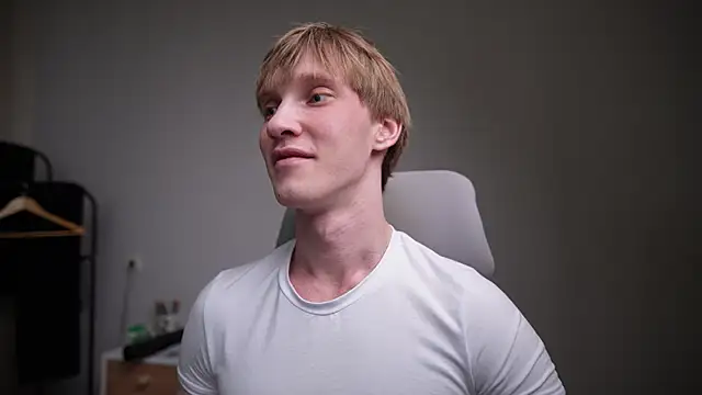 J Akira online show from April 21, 2026, 10:11 am