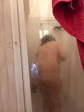 callmelouve online show from October 25, 2025, 8:13 am