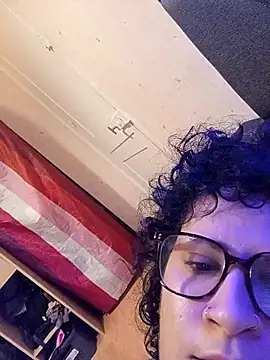 callmelouve online show from September 20, 2025, 8:25 pm