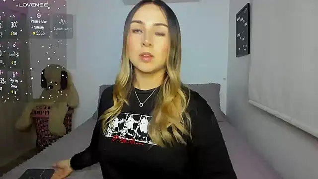 sophi mooreno online show from June 8, 2026, 12:38 am