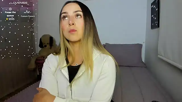 sophi mooreno online show from June 26, 2026, 3:12 am