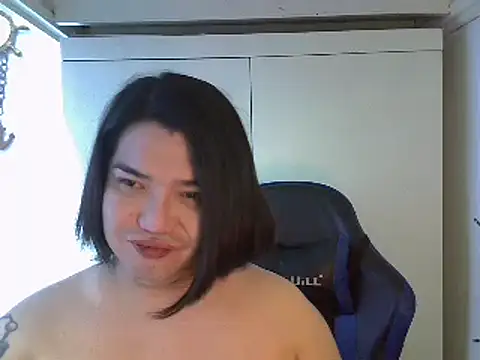 Snapshot of StrawberryWine07 chatting on March 9, 2025, 4:49 am StrawberryWine07 online show from March 9, 2025, 4:49 am