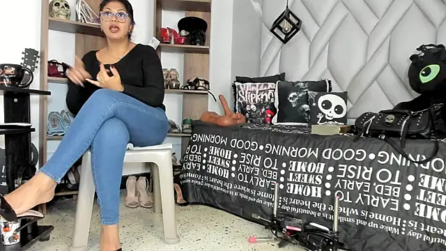 MirandaHaguen online show from June 25, 2026, 8:58 pm