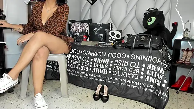 MirandaHaguen online show from June 26, 2026, 9:20 pm