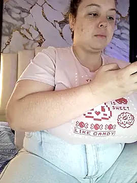 Snapshot of mollieblue69 chatting on February 20, 2026, 1:02 pm mollieblue69 online show from February 20, 2026, 1:02 pm