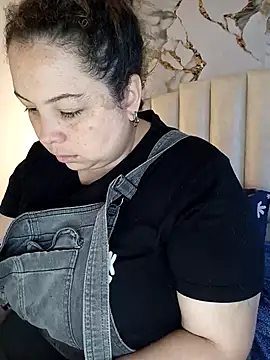 Snapshot of mollieblue69 chatting on March 9, 2026, 12:52 pm mollieblue69 online show from March 9, 2026, 12:52 pm