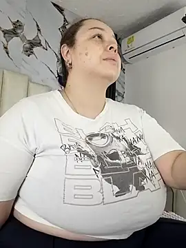 mollieblue69 online show from November 7, 2025, 1:04 pm