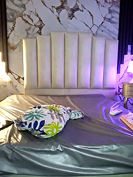 Snapshot of mollieblue69 chatting on February 14, 2026, 1:00 pm mollieblue69 online show from February 14, 2026, 1:00 pm