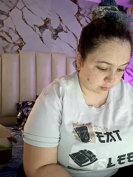 mollieblue69 online show from April 26, 2026, 12:46 pm