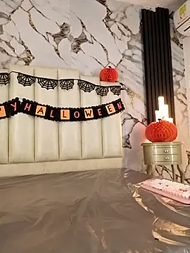 mollieblue69 online show from October 29, 2025, 12:59 pm