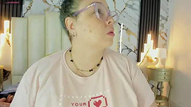 mollieblue69 online show from September 27, 2025, 12:44 pm