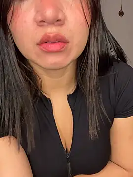 Lizzi 049 online show from February 11, 2026, 4:01 am