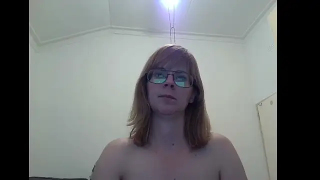 SavannaGirly online show from October 14, 2025, 9:47 pm