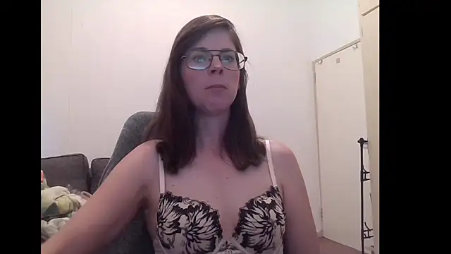 SavannaGirly online show from February 5, 2026, 6:42 am