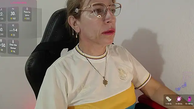 Chayla Ruiz online show from June 28, 2026, 11:49 am